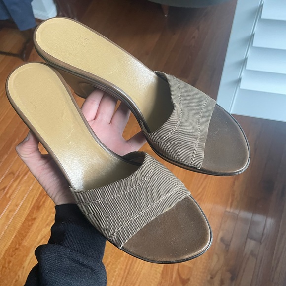 Stuart Weitzman heeled slides - Picture 2 of 16